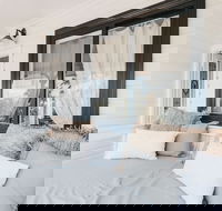 Collective Retreat - Sydneys Hotel