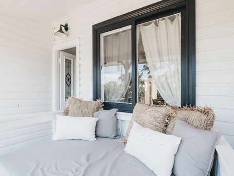 Collective Retreat - Sydneys Hotel 0