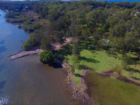 Diamond Waters Caravan Park - Sydneys Hotel 0