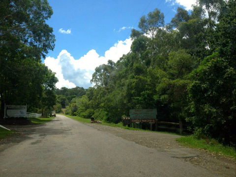 Ferndale Caravan Park - Sydneys Hotel 1