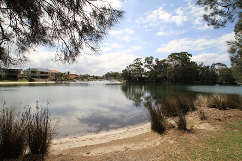 Ray Of Sunshine-Waterfront Reserve - Sydneys Hotel 1