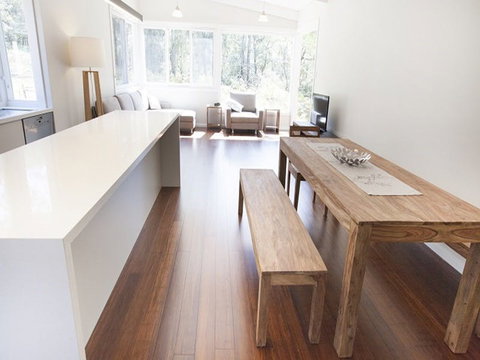 Reids Flat Cottage - Sydneys Hotel 2
