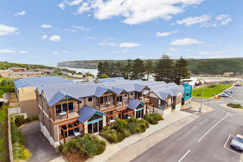 Sea Foam Villas - Sydneys Hotel 0
