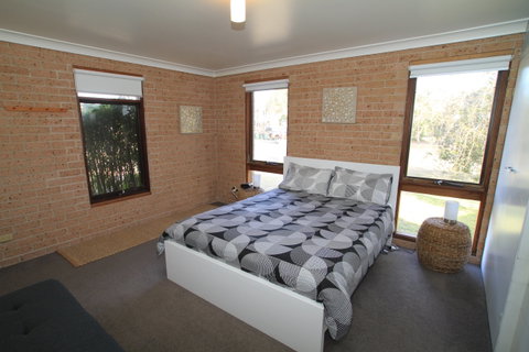 Snapper Lodge Waterfront - Sydneys Hotel 2