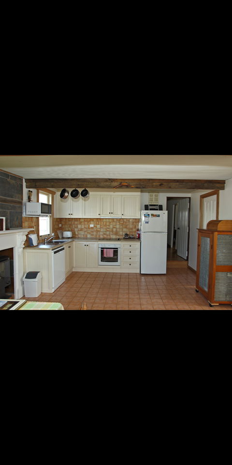 Stable Cottage - Sydneys Hotel 2