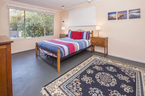 Swell Shack - Sydneys Hotel 2