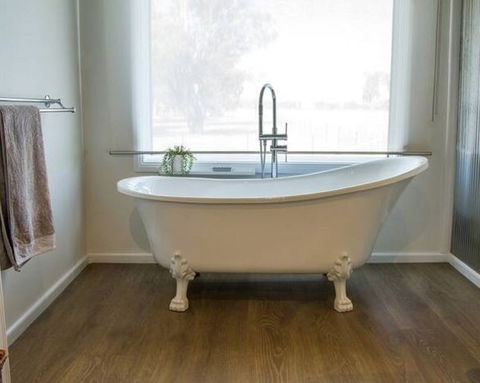 The Fleece - Luxury Farm Stay - Sydneys Hotel 2
