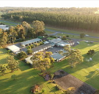 William MacIntosh Motor Lodge