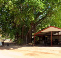 Bitter Springs Cabins and Camping - Sydneys Hotel