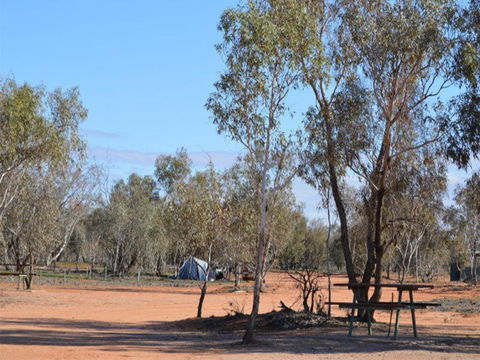 Fort Grey Campground - Sydneys Hotel 0