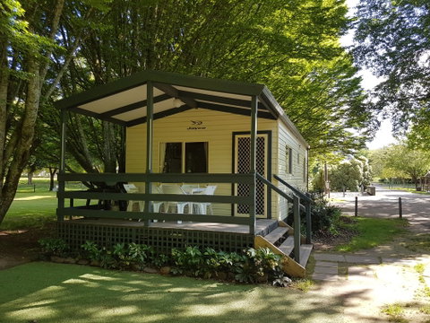 Jamieson Caravan Park - Sydneys Hotel 2