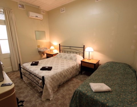 The Central Hotel Cootamundra - Sydneys Hotel 1