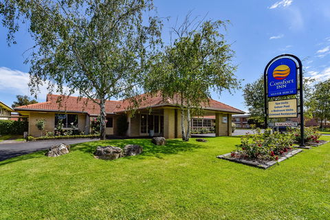 The Henty - Sydneys Hotel 0