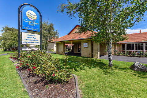 The Henty - Sydneys Hotel 1