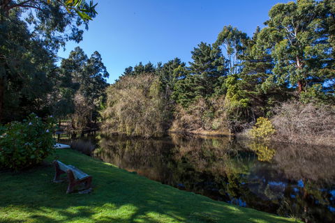Valley View Nature Retreat - Sydneys Hotel 0