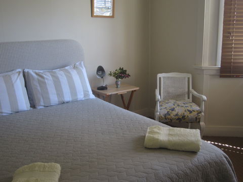 Valley Views Bed And Breakfast - Sydneys Hotel 1