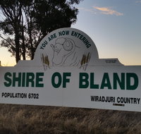 West Wyalong Caravan Park - Sydneys Hotel