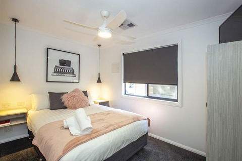 All Seasons Holiday Park - Sydneys Hotel 3