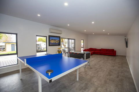 All Seasons Holiday Park - Sydneys Hotel 4