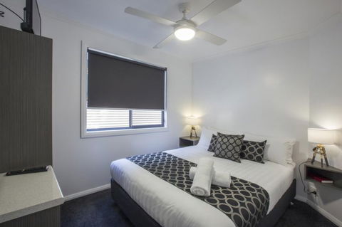 All Seasons Holiday Park - Sydneys Hotel 6
