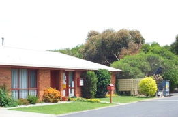 Pakenham Caravan Park - Sydneys Hotel 0
