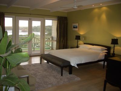 Smiths Beach VIC Sydneys Hotel