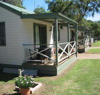 Stratford On The River Tourist Park - Sydneys Hotel
