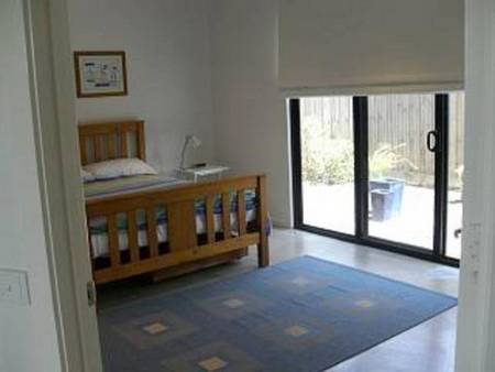 Ocean View Beach House - Sydneys Hotel 5