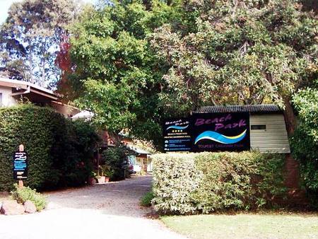 Beach Park Tourist Caravan Park - Sydneys Hotel 0