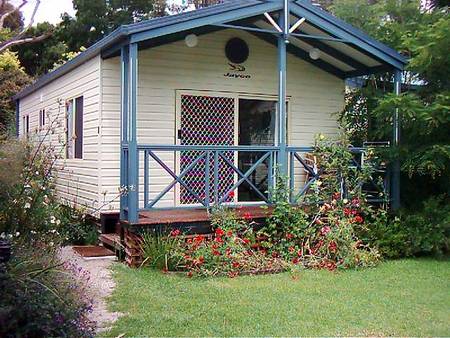 Beach Park Tourist Caravan Park - Sydneys Hotel 1