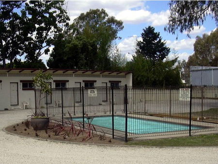 Auto Lodge Motor Inn - Sydneys Hotel 4