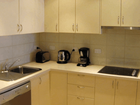 Aztra Gladstone Business Apartments - Sydneys Hotel 2