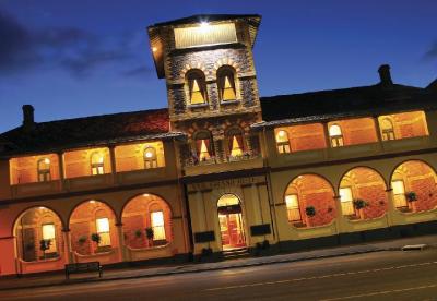 Vue Grand Hotel - Sydneys Hotel 0