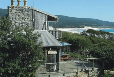 Aurora Beach Cottage - Sydneys Hotel 0