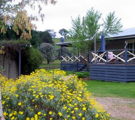 Buttercup Cottage & Apartment - Sydneys Hotel 2
