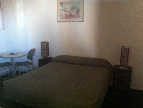 Coolabah Motel - Sydneys Hotel 4
