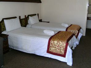 Molly Morgan Motor Inn - Sydneys Hotel 3