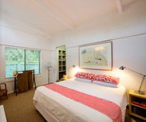 Ayindi Beach Retreat - Sydneys Hotel 5