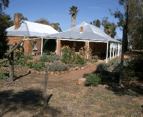 Avondale Discovery Farm - Sydneys Hotel