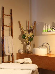 Indulge Spa Retreat - Sydneys Hotel 1