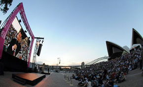 Sydney Opera House - Sydneys Hotel 2