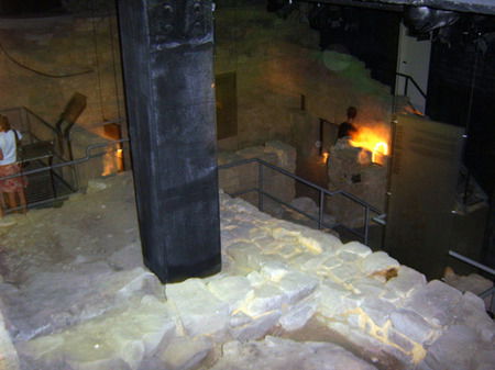 The Rocks Ghost Tours - Sydneys Hotel 2
