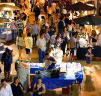 Surfers Paradise Beachfront Markets - Sydneys Hotel