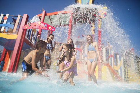 Funfields - Sydneys Hotel 10