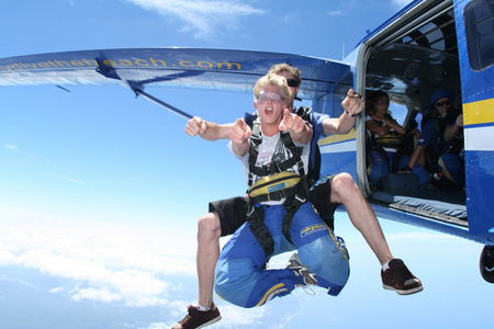Skydive The Beach - Sydneys Hotel 3