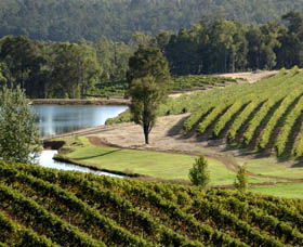 Brookhampton Estate - Sydneys Hotel 0