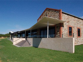 Angove McLaren Vale Vineyards And Cellar Door - Sydneys Hotel 0