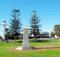 Historic Wallaroo Town Drive - Sydneys Hotel