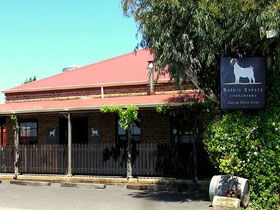 Raidis Estate - Sydneys Hotel 0