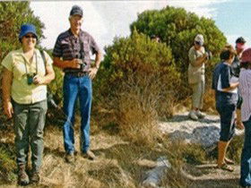 Coobowie Bird Hide - Sydneys Hotel 0